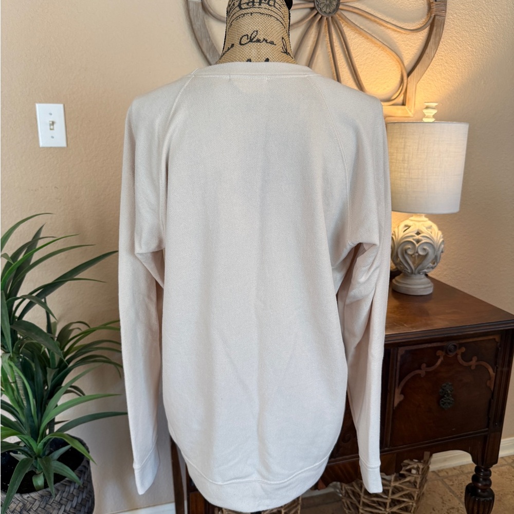 Refined Canvas Hamptons Tennis Club Graphic Top - Picture 7 of 12